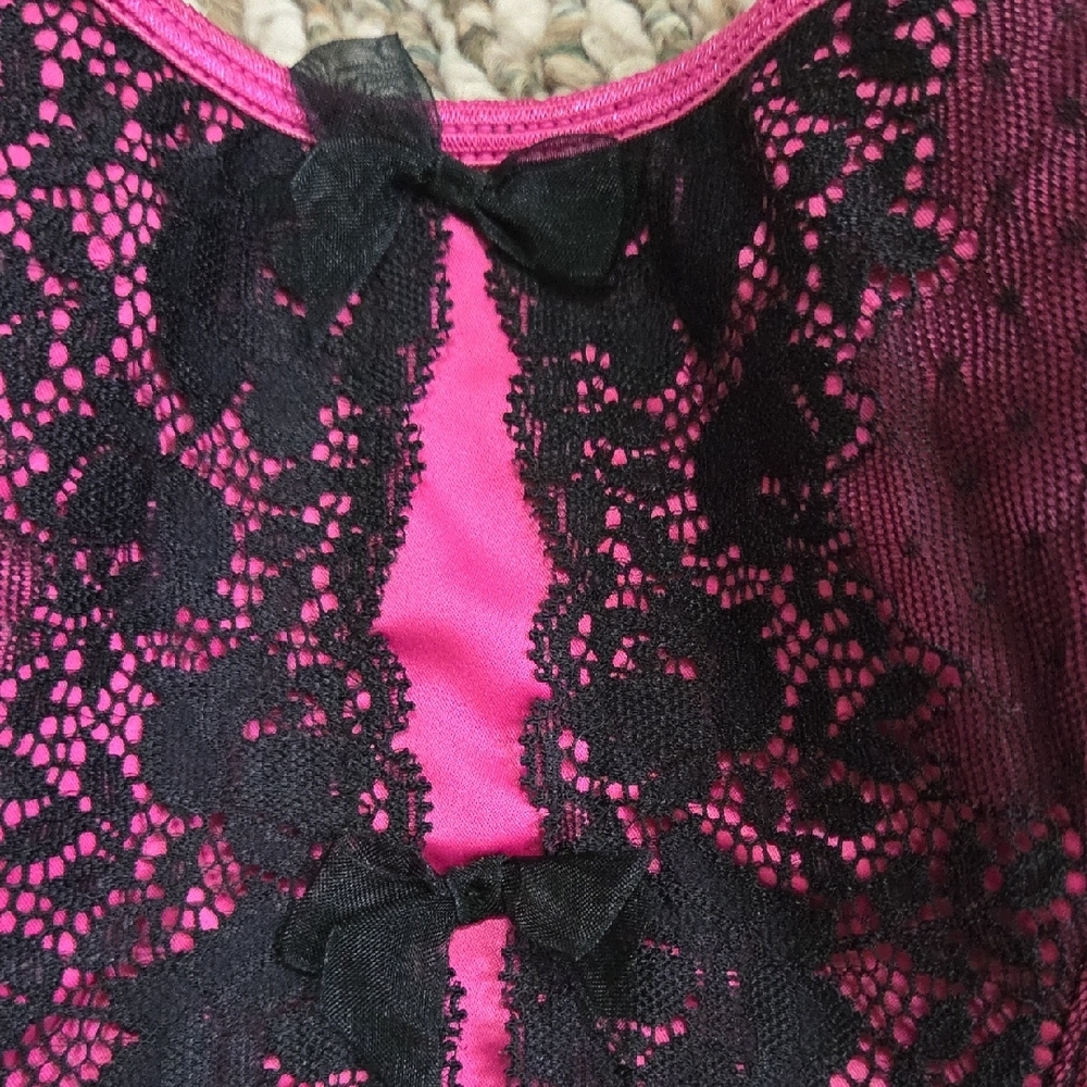 Elegant Pink Lace Women's Top - Picture 2 of 7